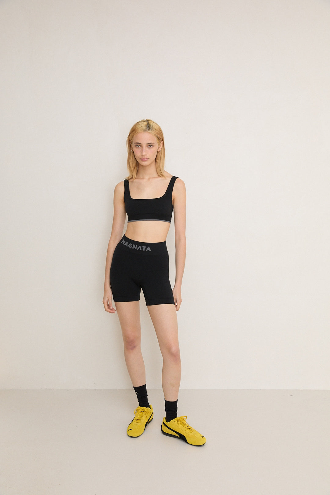BALLET WOOL MINI SHORT - BLACK